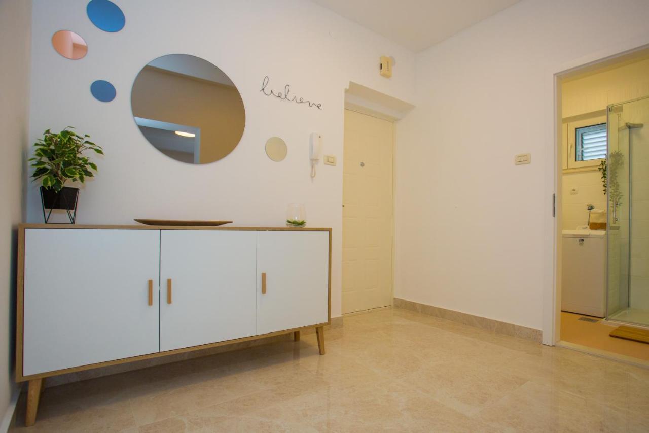 Luxury Villa Vibrass Split Exterior photo